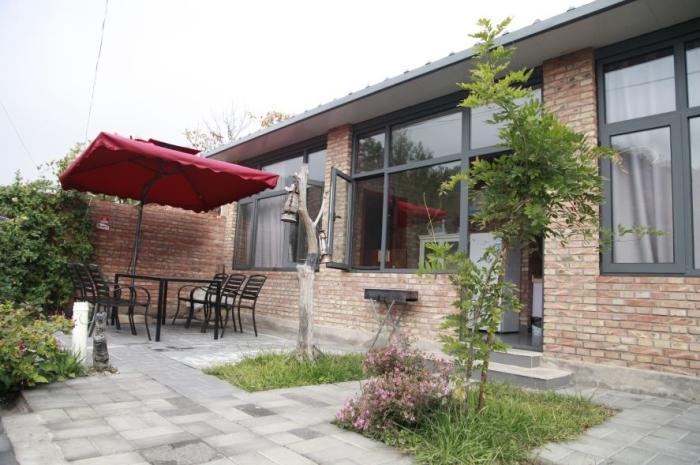 大隱於世·伴山小院